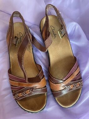 Clarks Women's Two-Tone Brown & Tan Leather Slingback Sandals